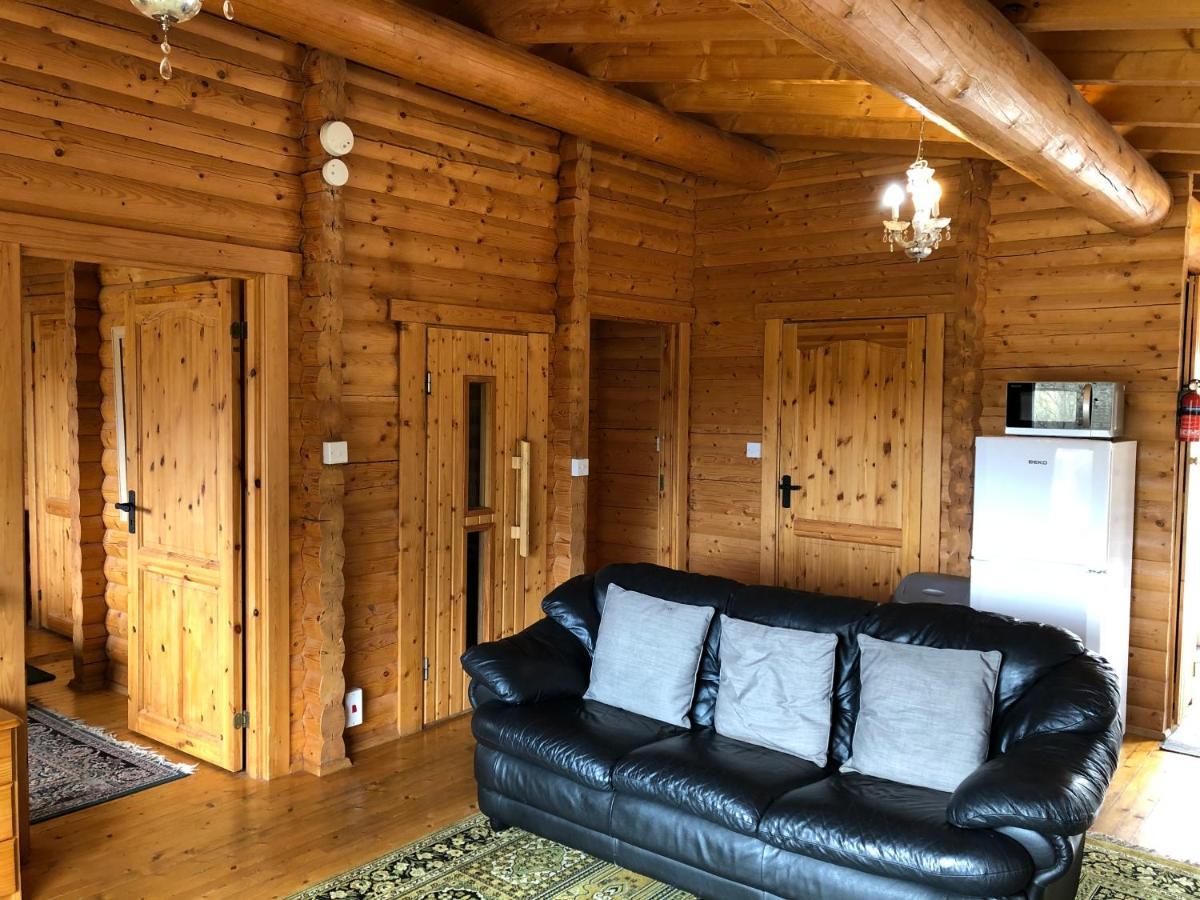 Glenbeag Mountain Lodges Glenshee Esterno foto